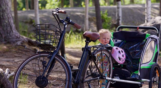 El-mejor-remolque-de-bicicleta-para-niños