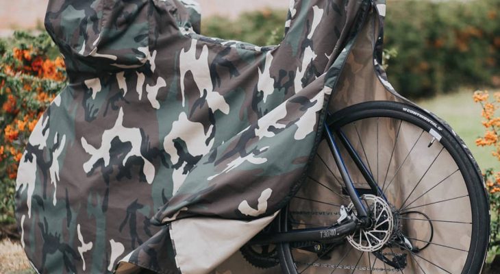 Funda de cámara réflex para Bicicleta asa y Cinta para Hombro, Funda Impermeable y Bolsillo para Accesorios Color Negro Mantona Premium Biker 